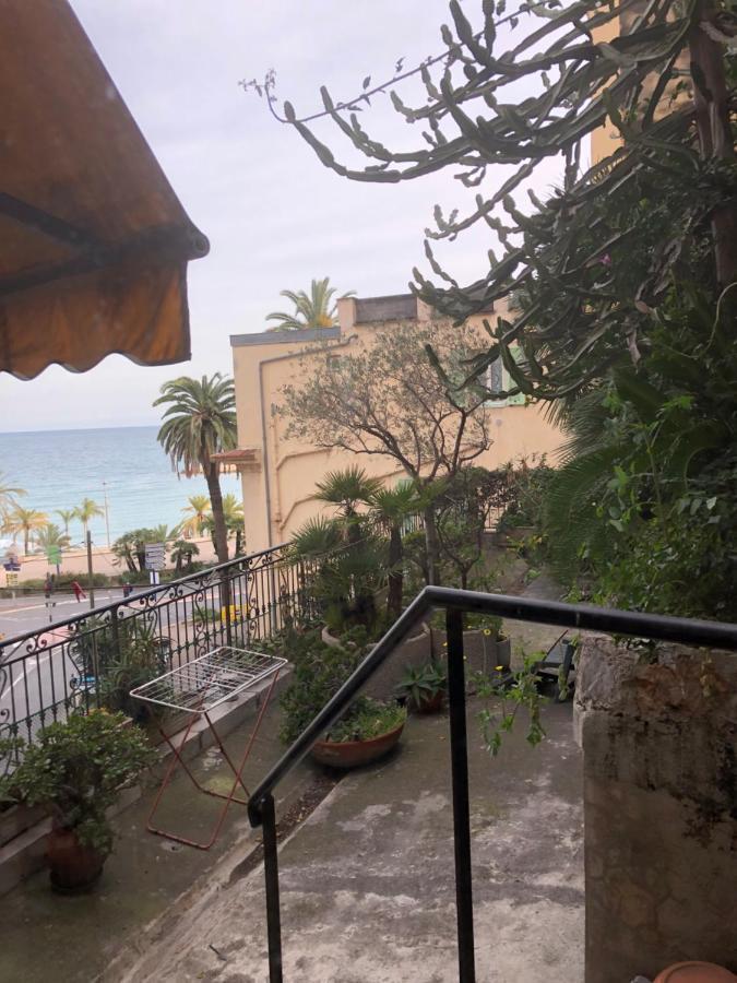 Casa Vacanza In Costa Azzurra Appartement Menton Buitenkant foto