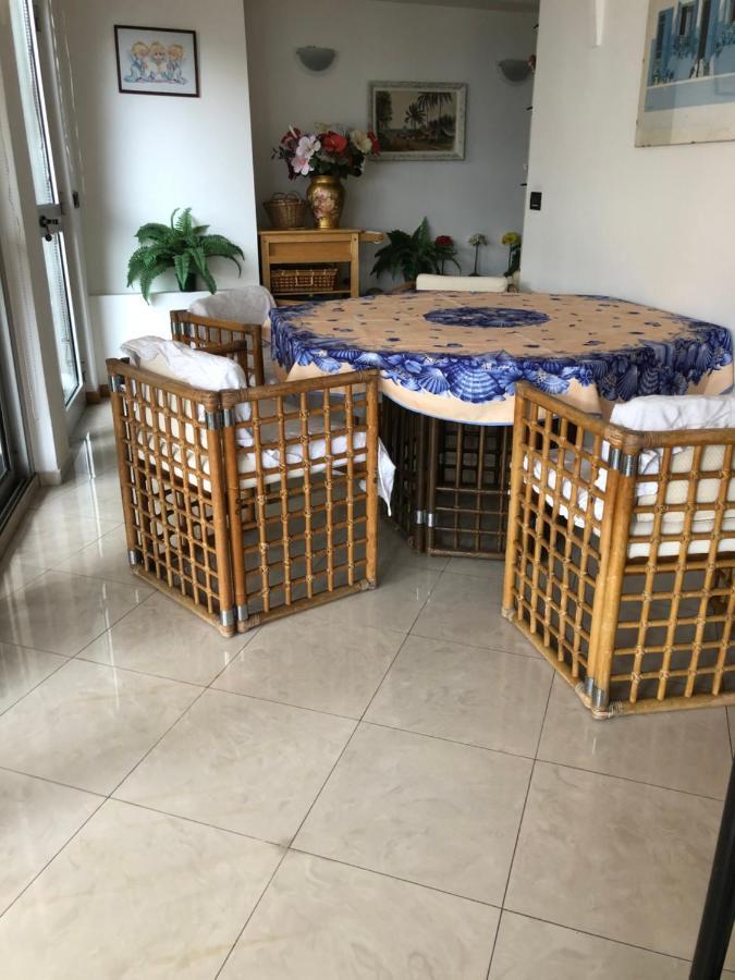 Casa Vacanza In Costa Azzurra Appartement Menton Buitenkant foto